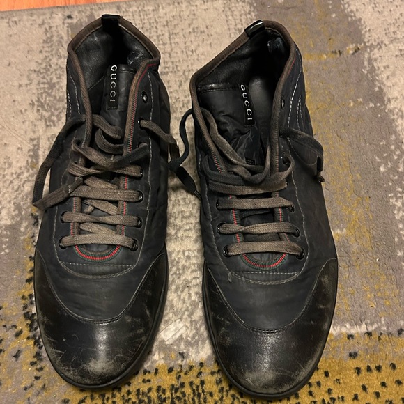 Gucci Black Sneakers Sleek Mid-Top Design - Picture 1 of 12